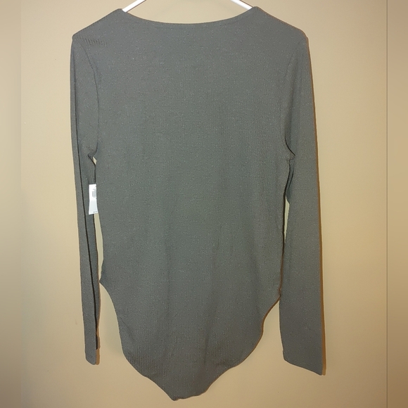 Old Navy Women's Gray Long Sleeve Bodysuit, Size XL NWT - Picture 2 of 6